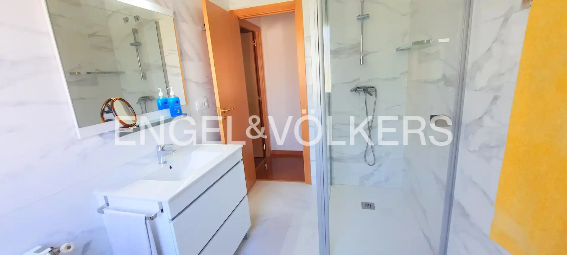 Baño de Finca rústica en venta en Vigo  con Calefacción, Parquet y Terraza