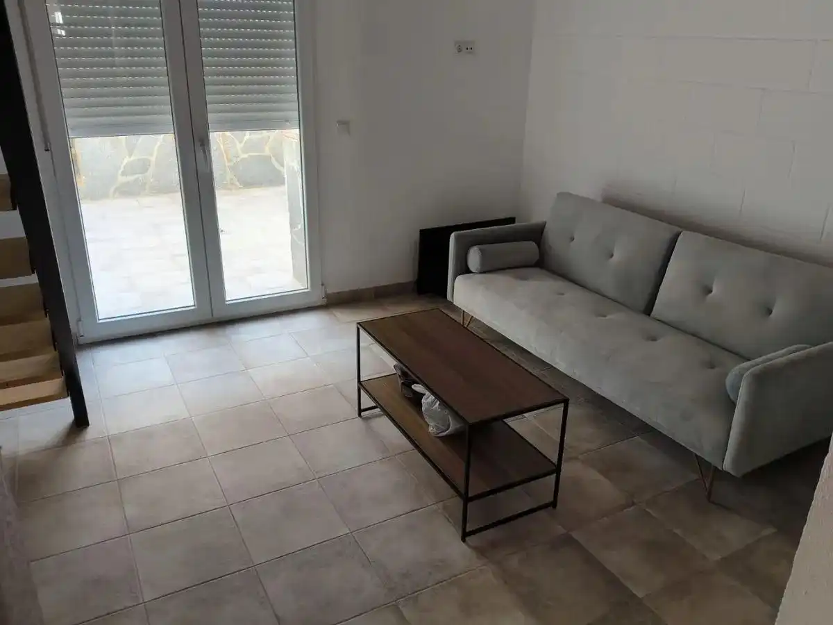 Sala de estar de Casa o chalet en venta en Constantina con Aire acondicionado, Piscina y Amueblado