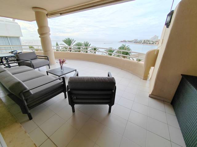 Dúplex en Alquiler en Avenida Juan Sebastian Elcano, 2 en Puerto Marina