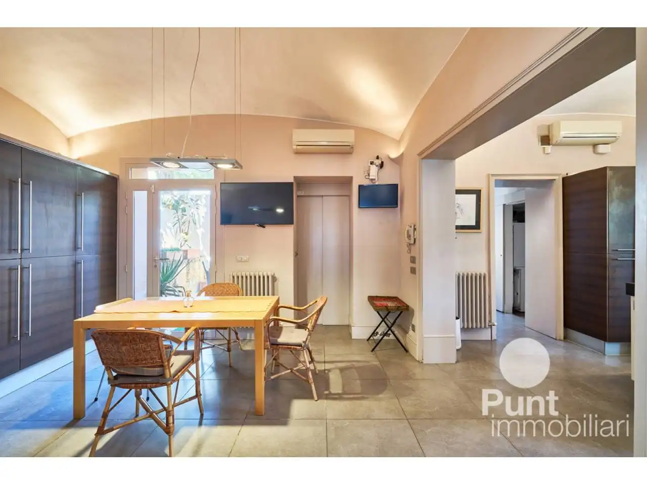Sala d'estar de Casa adosada en venda en Premià de Dalt amb Aire condicionat, Calefacció i Parquet
