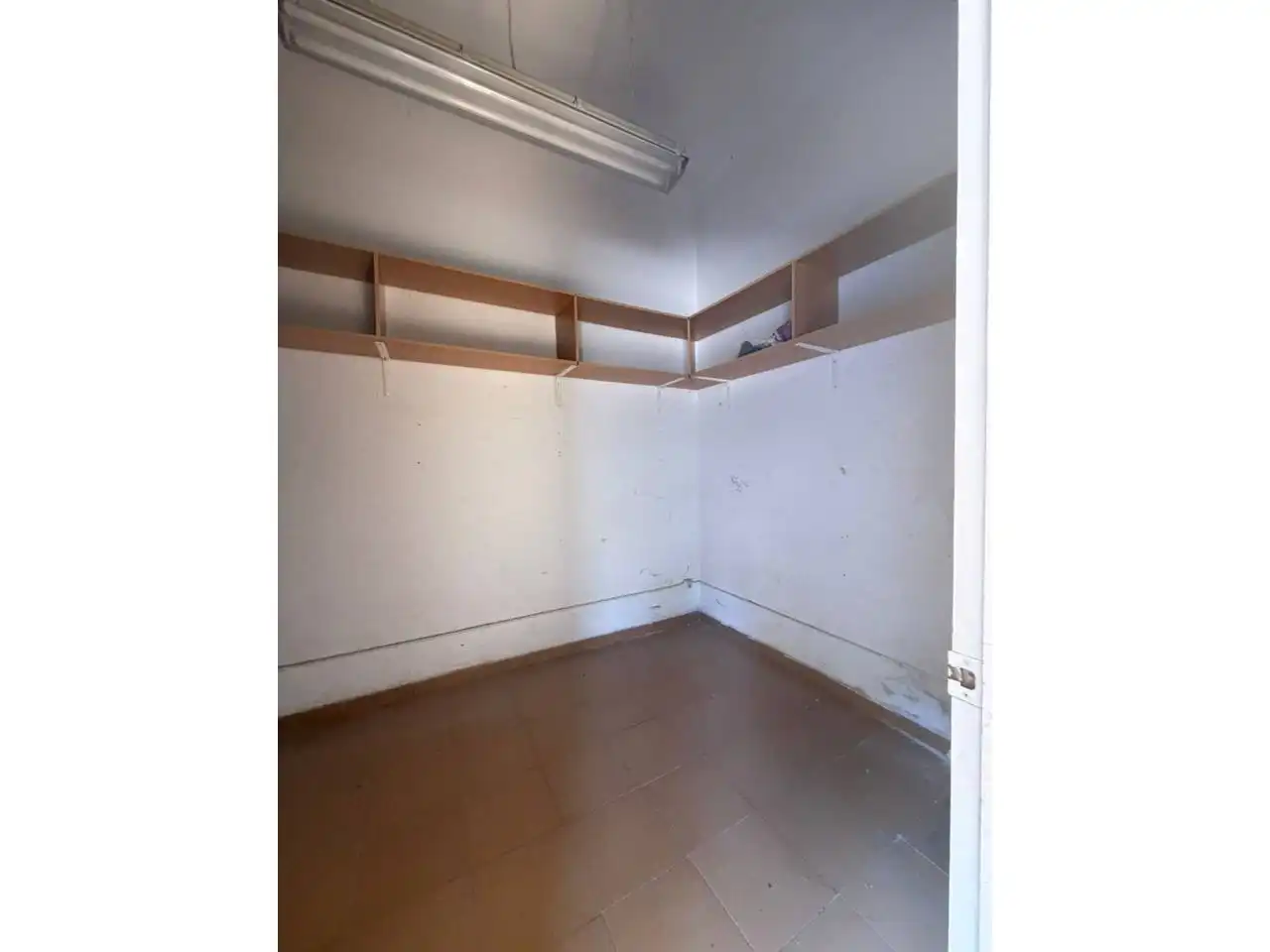 Local comercial en venda a Plaza Antoni Gaudí, imagen 5
