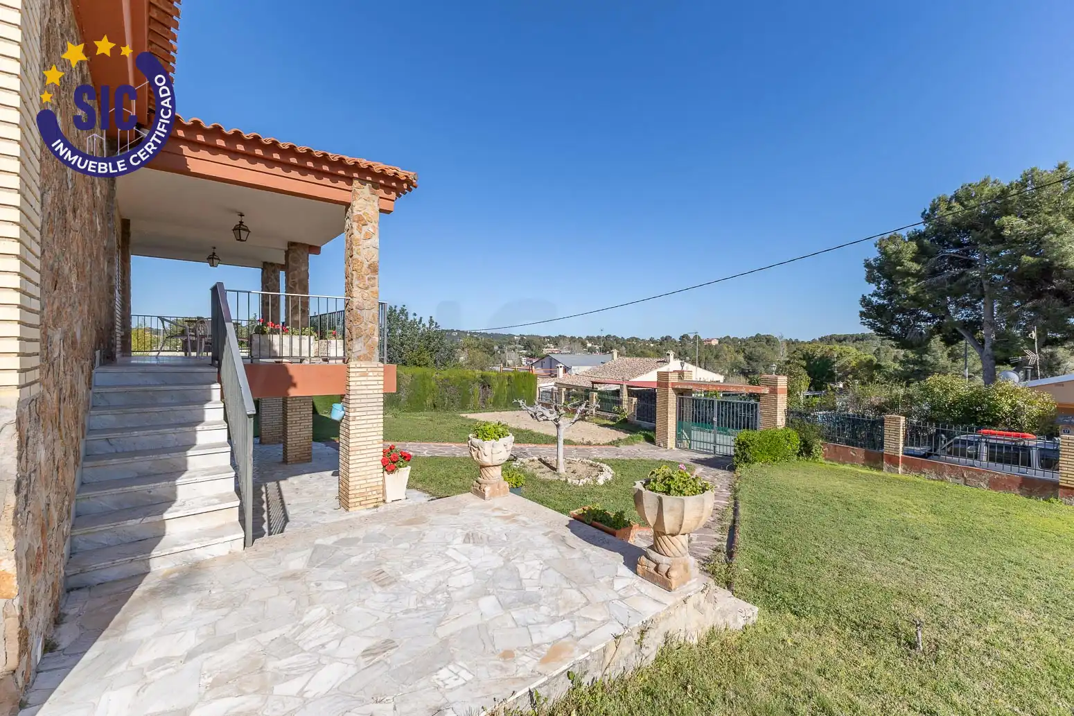 Vista exterior de Casa o chalet en venta en Chiva con Jardín privado