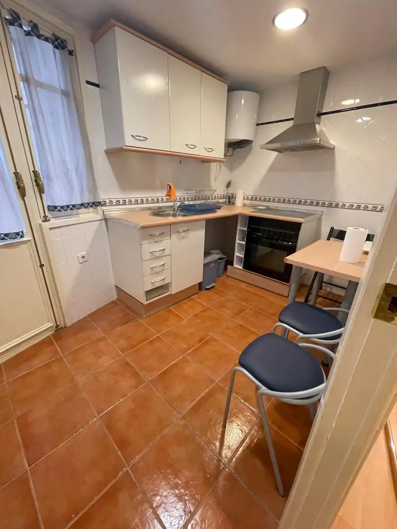 Cocina de Piso de alquiler en Alicante / Alacant con Aire acondicionado, Amueblado y Balcón