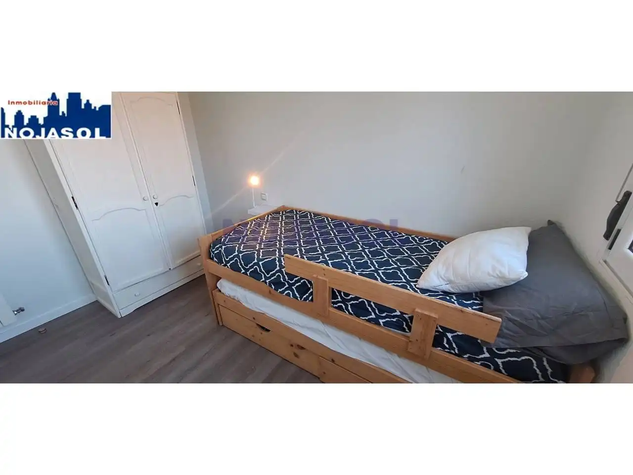 Habitación de Apartamento de alquiler en Noja con Calefacción, Parquet y Terraza