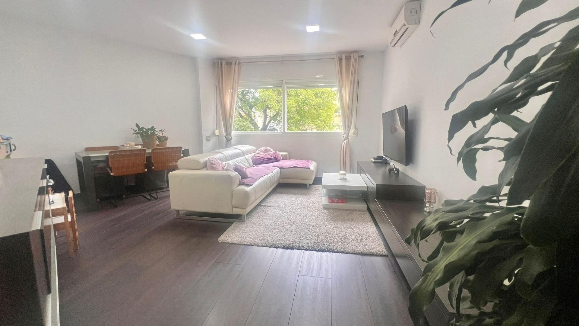 Living room of Flat for sale in Badalona  with Air Conditioner and Heating