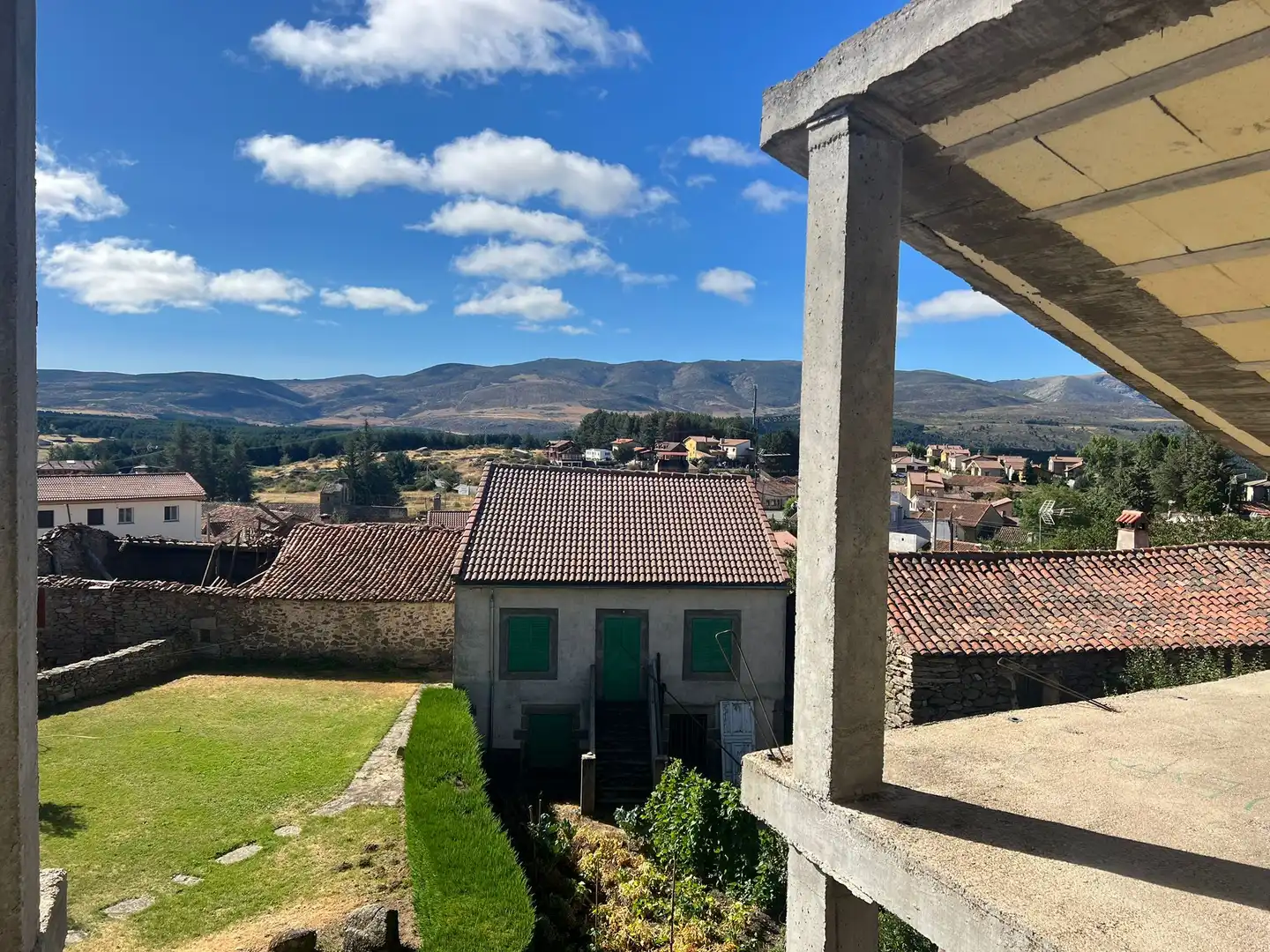 Vista exterior de Residencial en venta en Navarredonda de Gredos