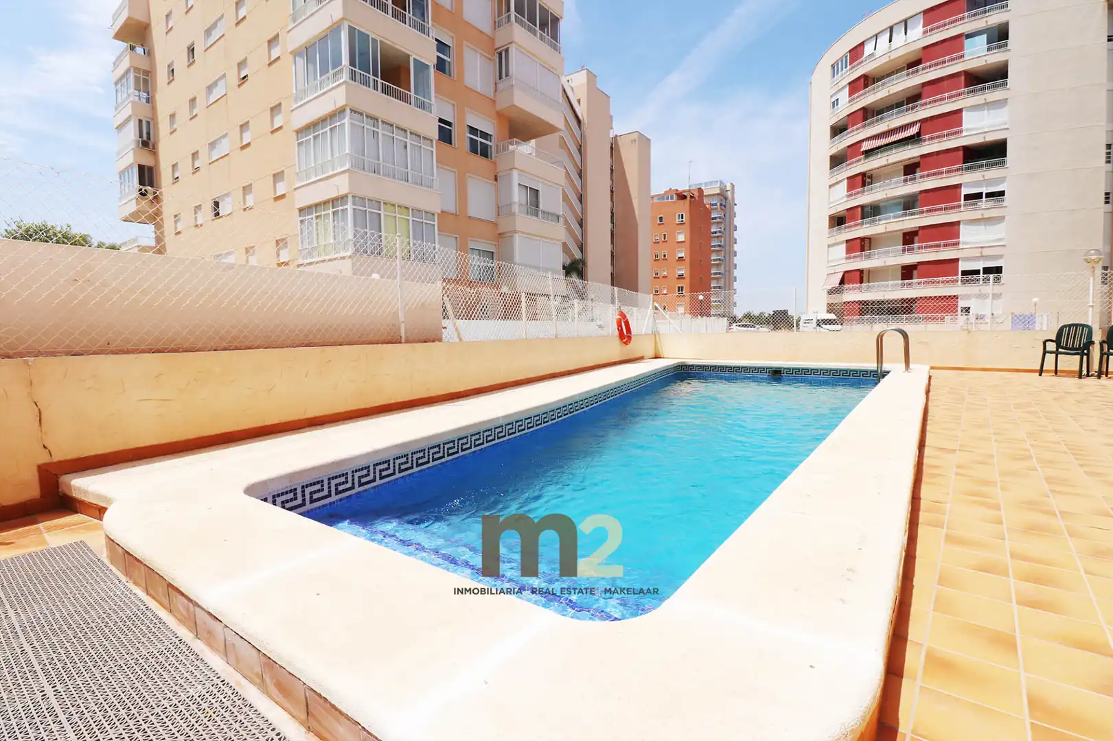 Schwimmbecken von Wohnungen zum Verkauf in Guardamar del Segura mit Klimaanlage, Heizung und Terrasse