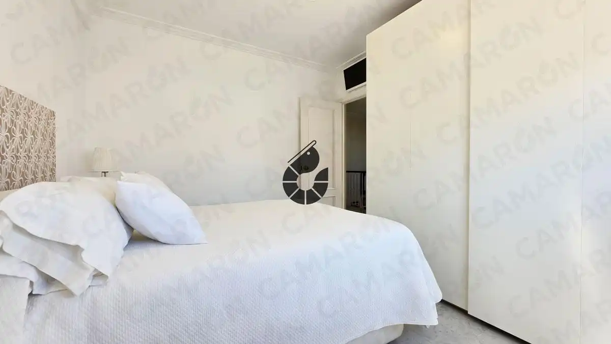 Habitación de Casa adosada en venta en Castilleja de la Cuesta con Aire acondicionado y Balcón