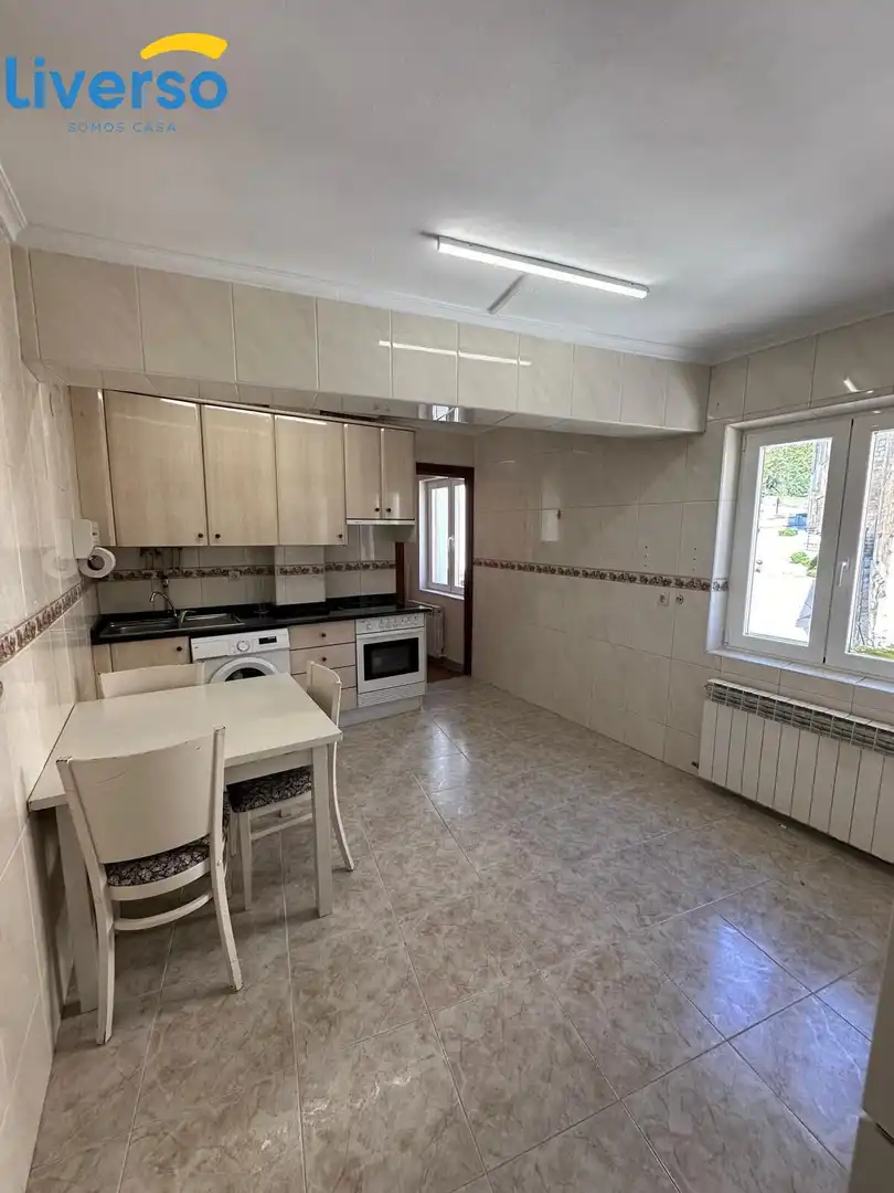 Kitchen of Flat for share in Burgos  with Heating and Furnished
