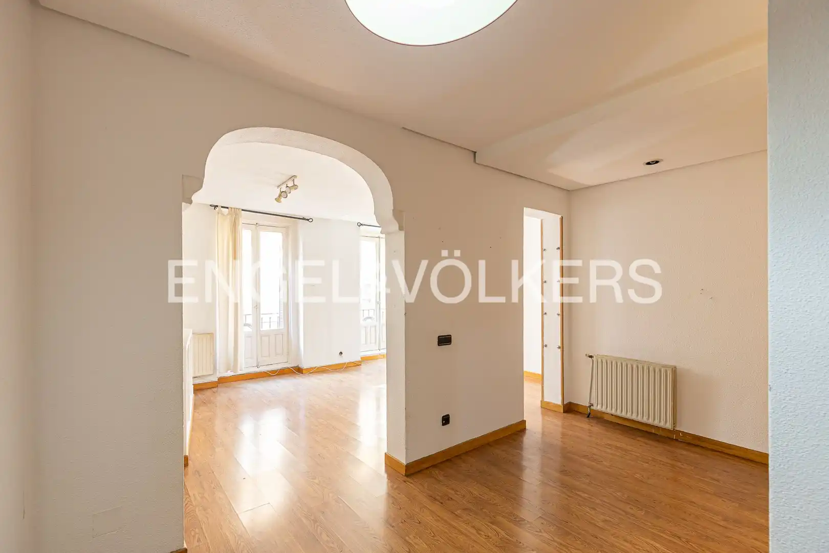 Flat for sale in Madrid  with Air Conditioner, Heating and Parquet flooring