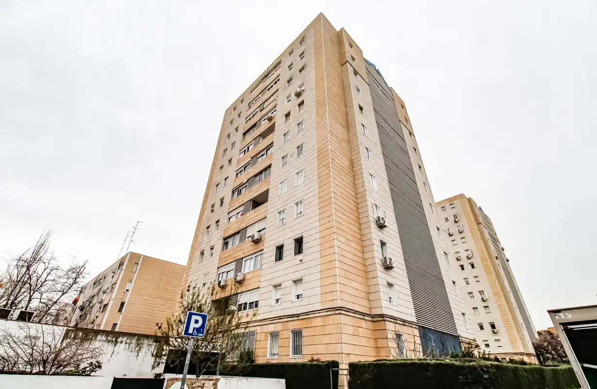 Exterior view of Flat for sale in Madrid  with Air Conditioner, Heating and Terrace