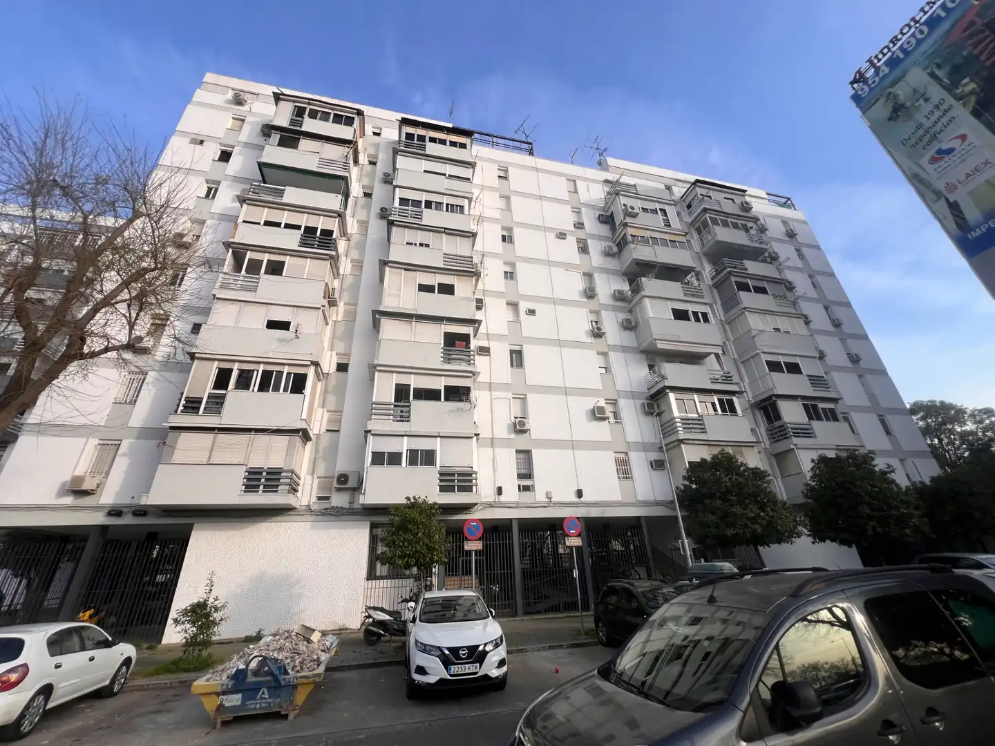 Vista exterior de Piso en venta en Sevilla con Terraza y Balcón
