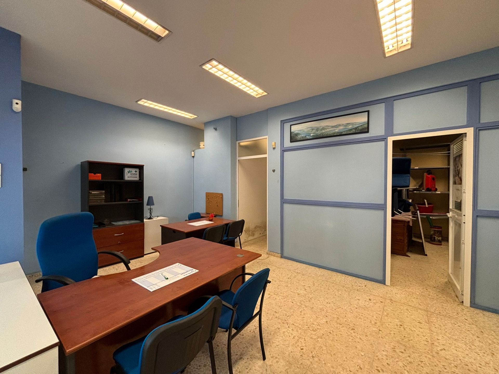 Premises for sale in Benalmádena  with Air Conditioner