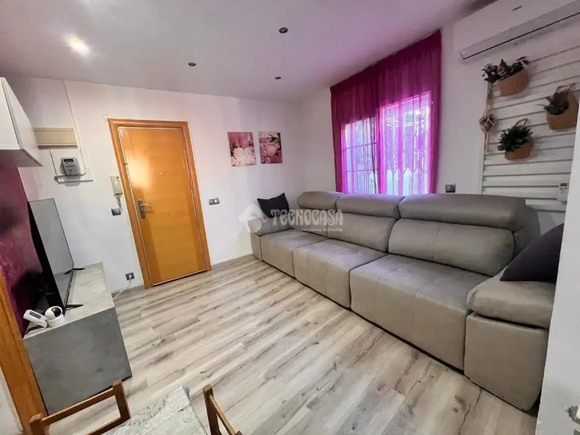 Sala d'estar de Pis en venda en Barcelona amb Calefacció i Terrassa