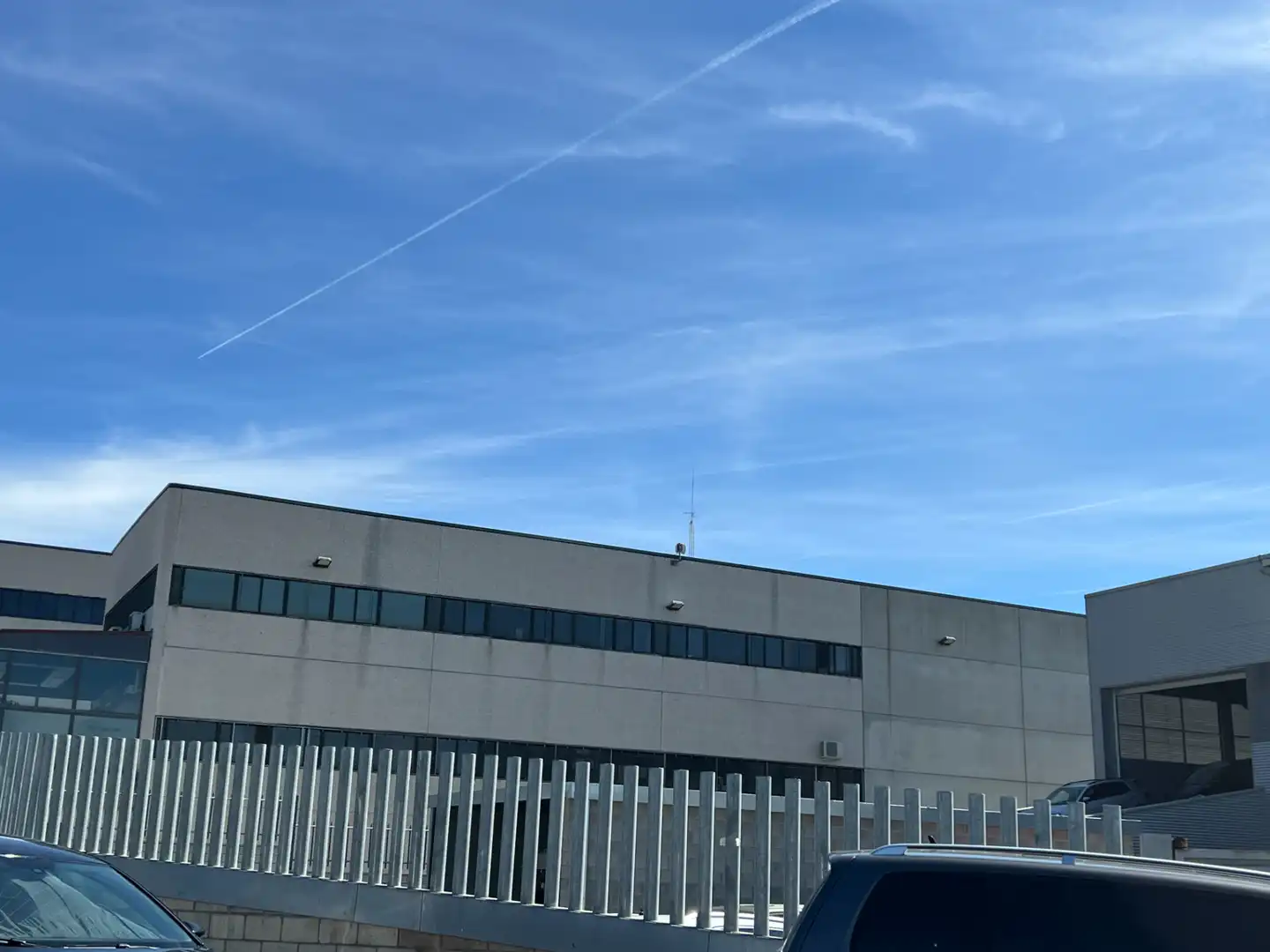 Vista exterior de Nau industrial en venda en Rivas-Vaciamadrid amb Calefacció i Alarma