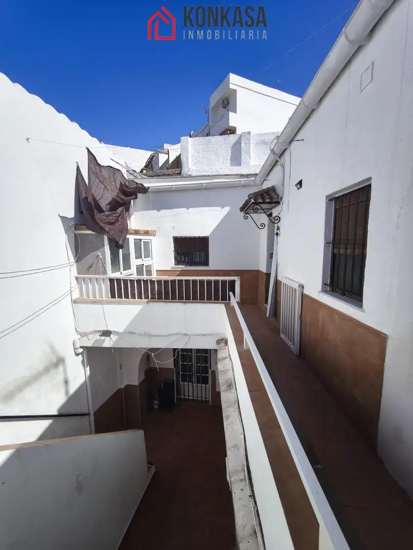 Vista exterior de Pis en venda en Arcos de la Frontera amb Aire condicionat i Moblat