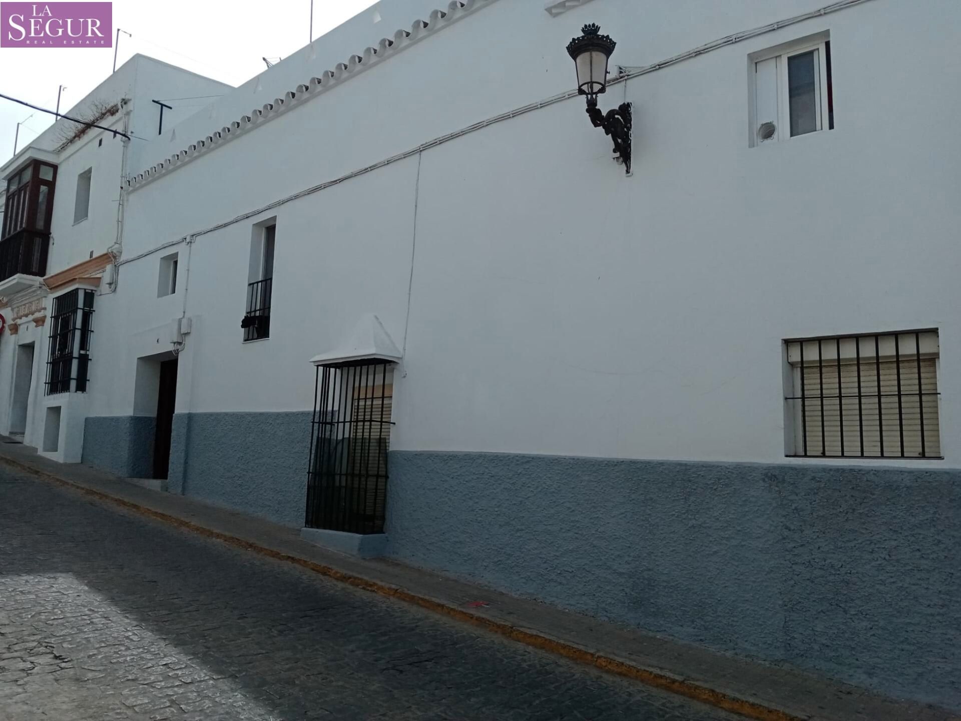 Vista exterior de Casa o xalet en venda en Medina Sidonia amb Terrassa