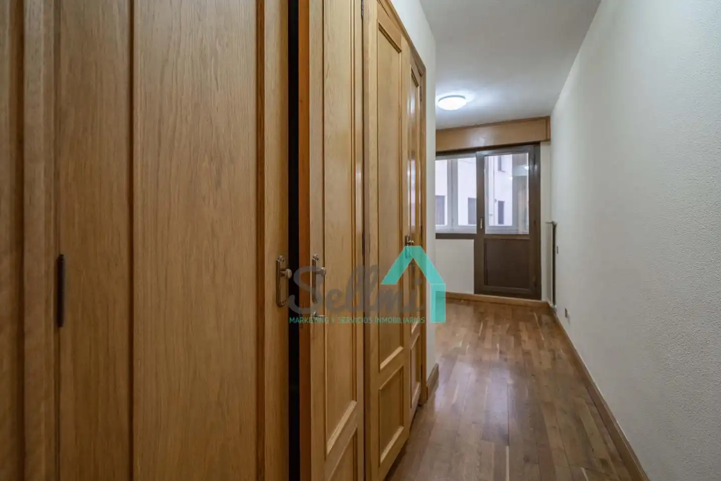 Piso en venta en Oviedo  con Calefacción, Parquet y Terraza