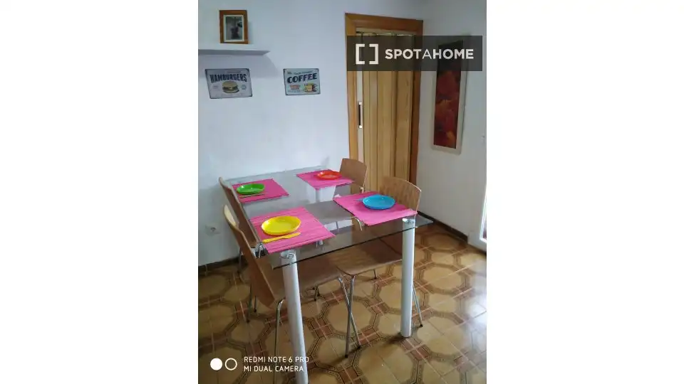 Room in Peñamefecit - Avda Barcelona