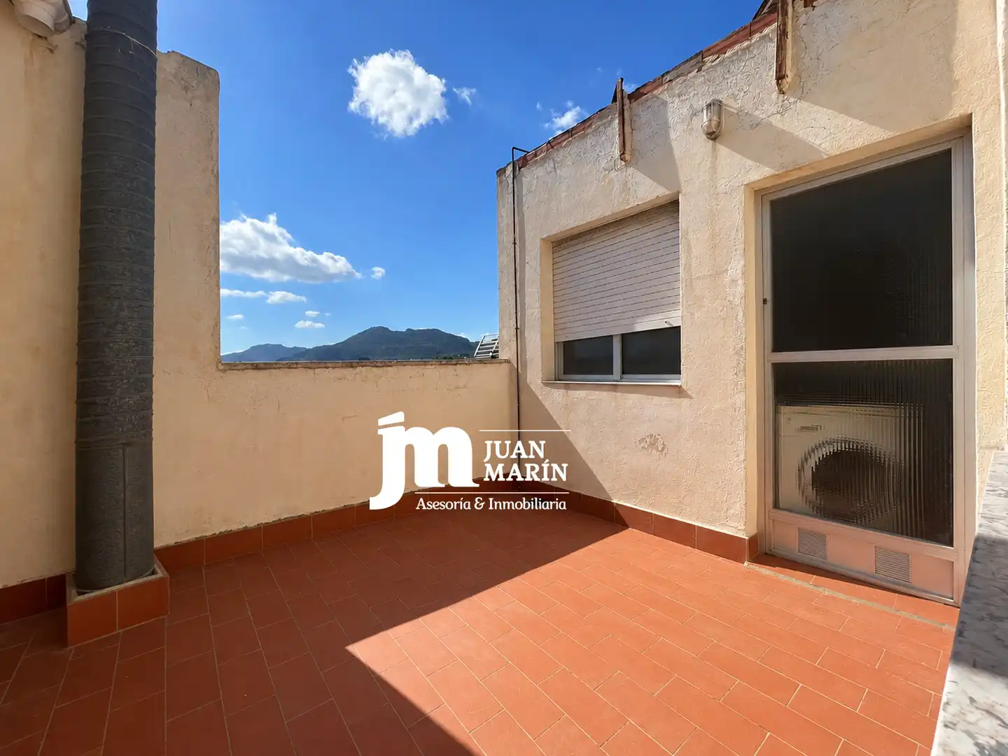 Casa amb terrassa en venda a Calle Alfonso XIII
