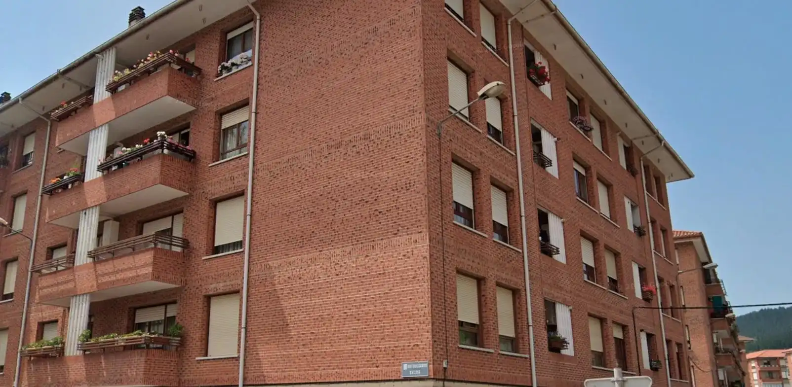 Vista exterior de Pis en venda en Zalla  amb Calefacció, Traster i Moblat