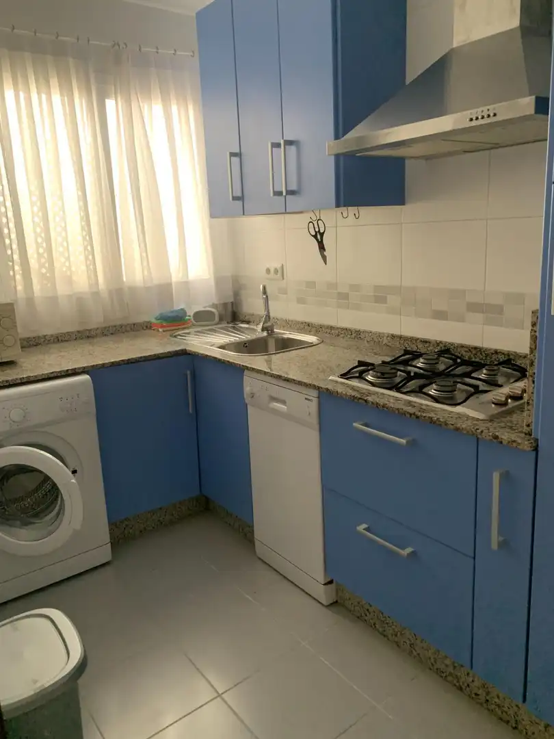Bajo en venta en Centro - Calzada - Cabo Noval, imagen 4