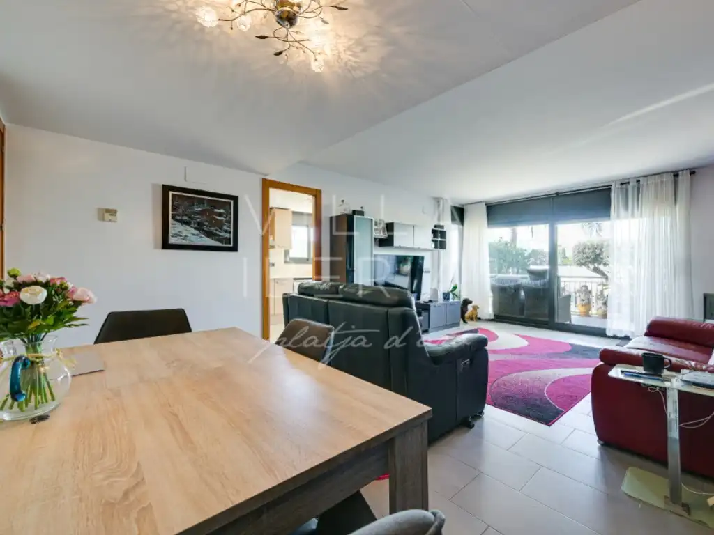 Casa con piscina en venta en Avenida Paisos Catalans 18, imagen 6