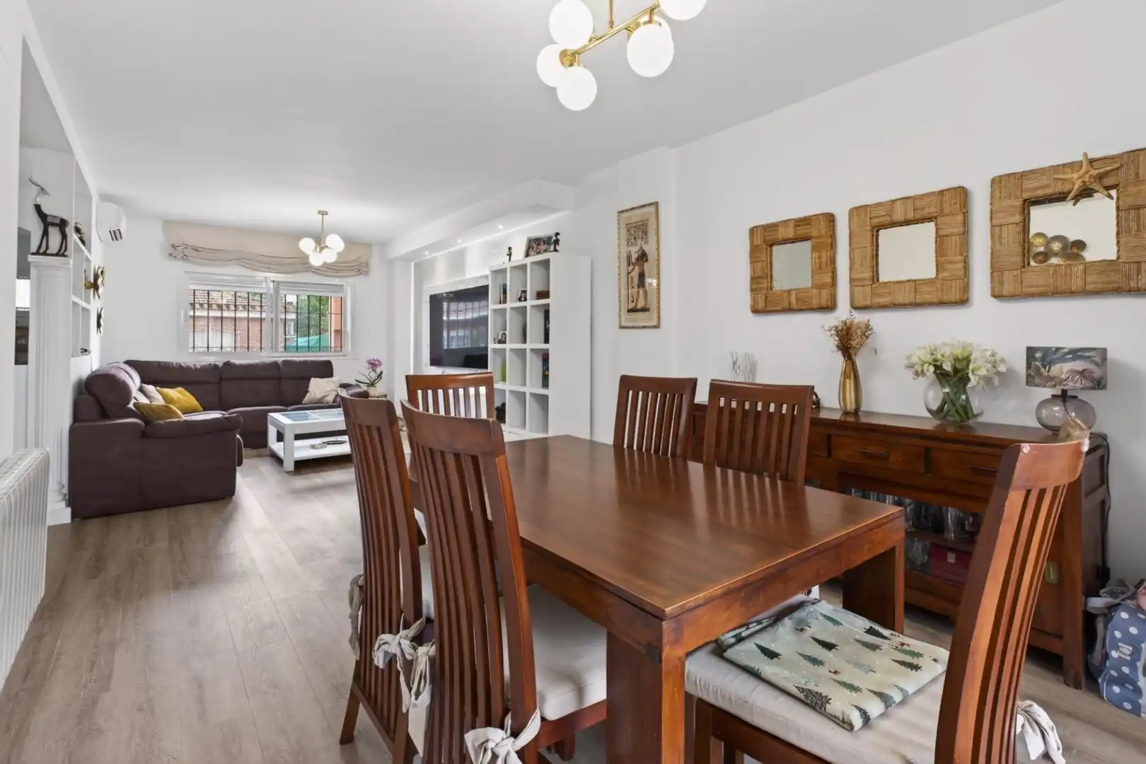 Comedor de Casa adosada en venta en Alhaurín de la Torre con Aire acondicionado, Terraza y Trastero