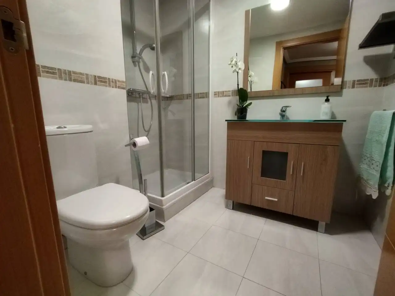 Baño de Apartamento en venta en  Logroño con Calefacción, Terraza y Trastero