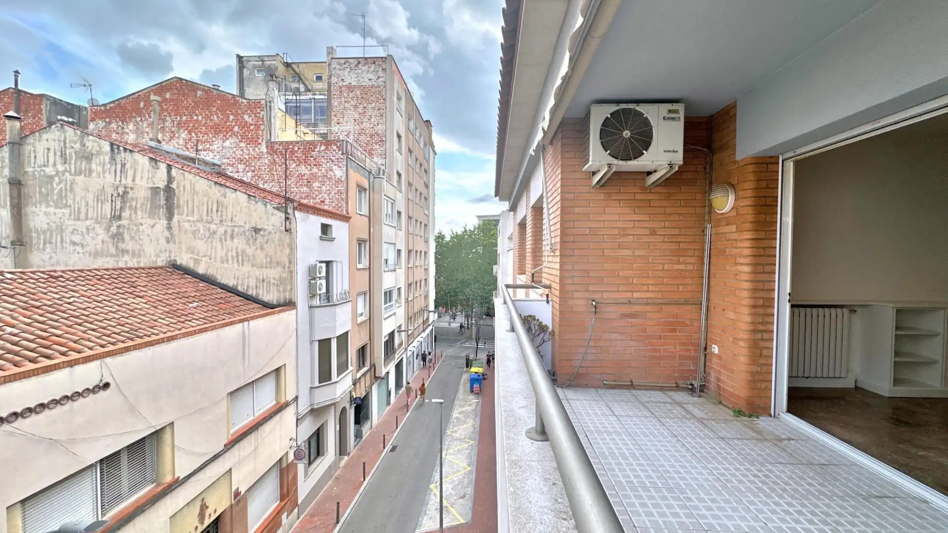 Vista exterior de Dúplex en venda en Terrassa amb Aire condicionat, Calefacció i Terrassa
