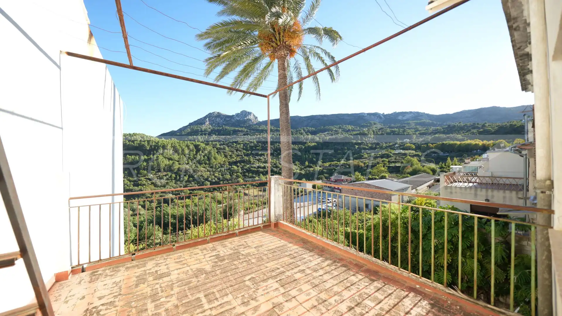Detached homes for sale in La Vall de Laguar