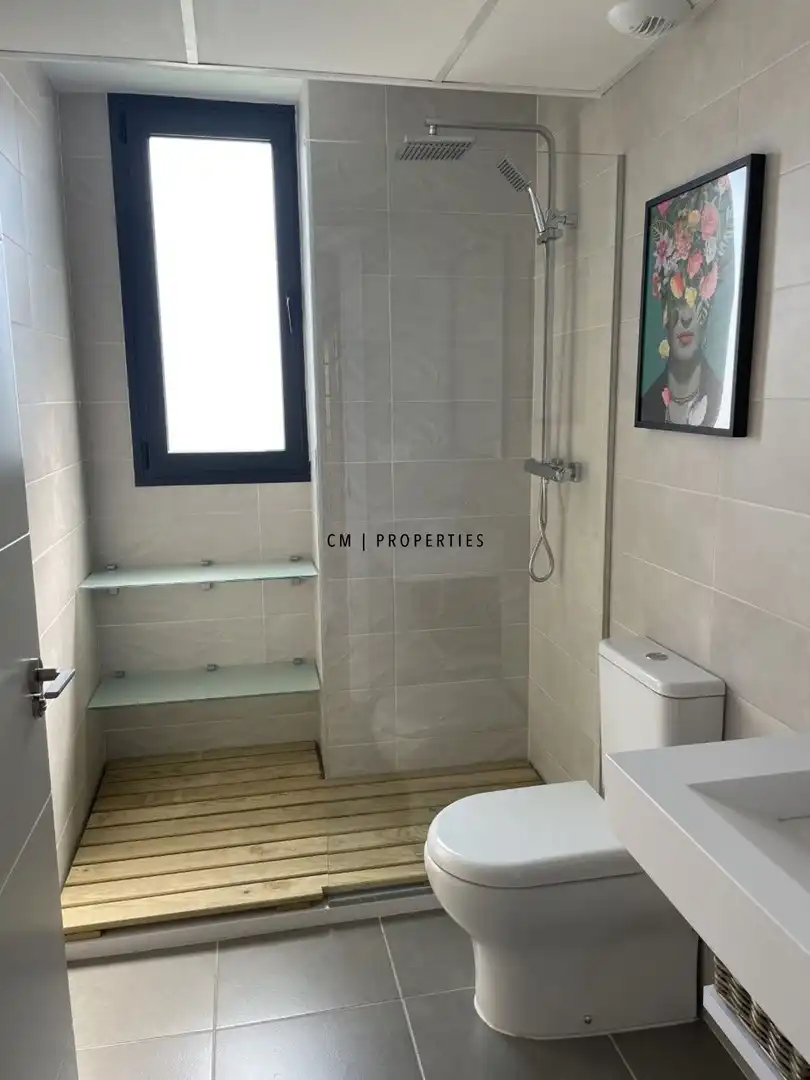 Baño de Ático de alquiler en Valencia con Aire acondicionado, Calefacción y Terraza
