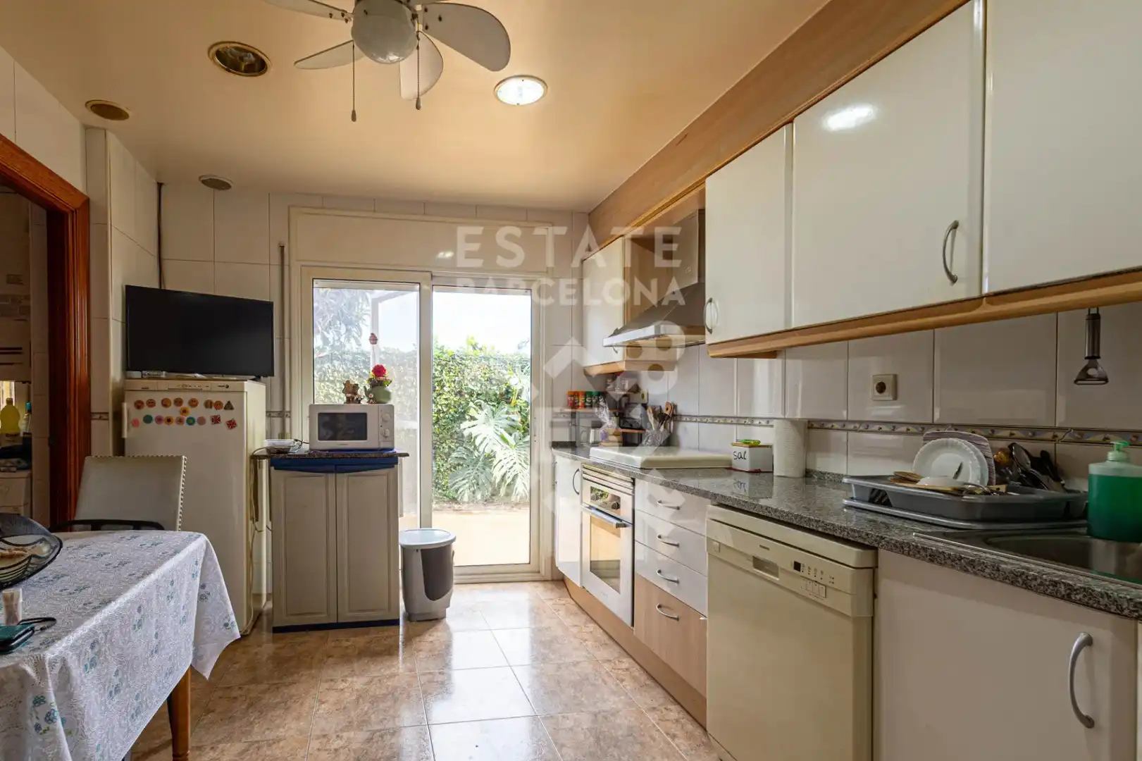Ground floor with pool for sale in Carrer Illes Canàries, imagen 6