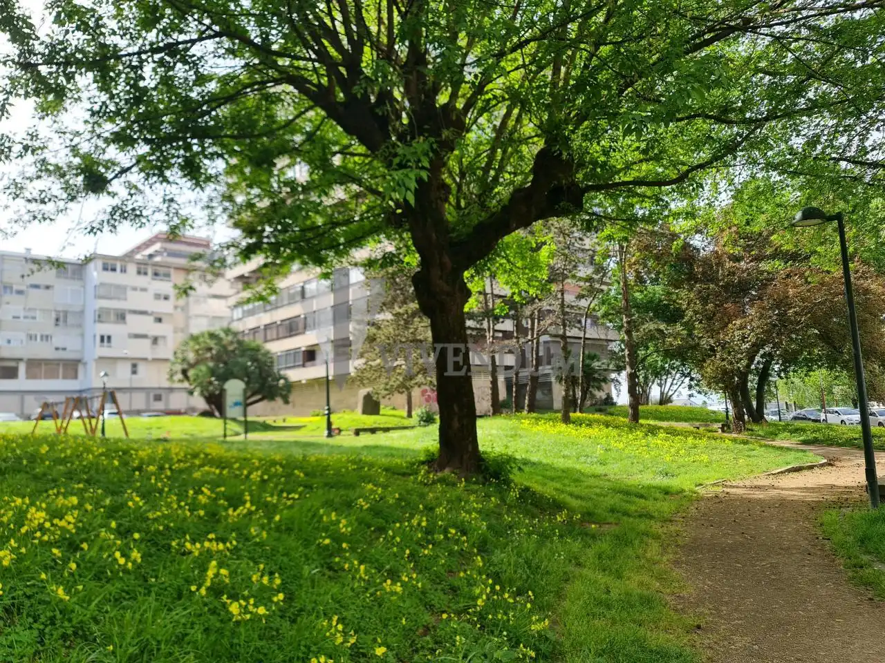 Jardín de Piso en venta en Vigo  con Calefacción, Terraza y Trastero