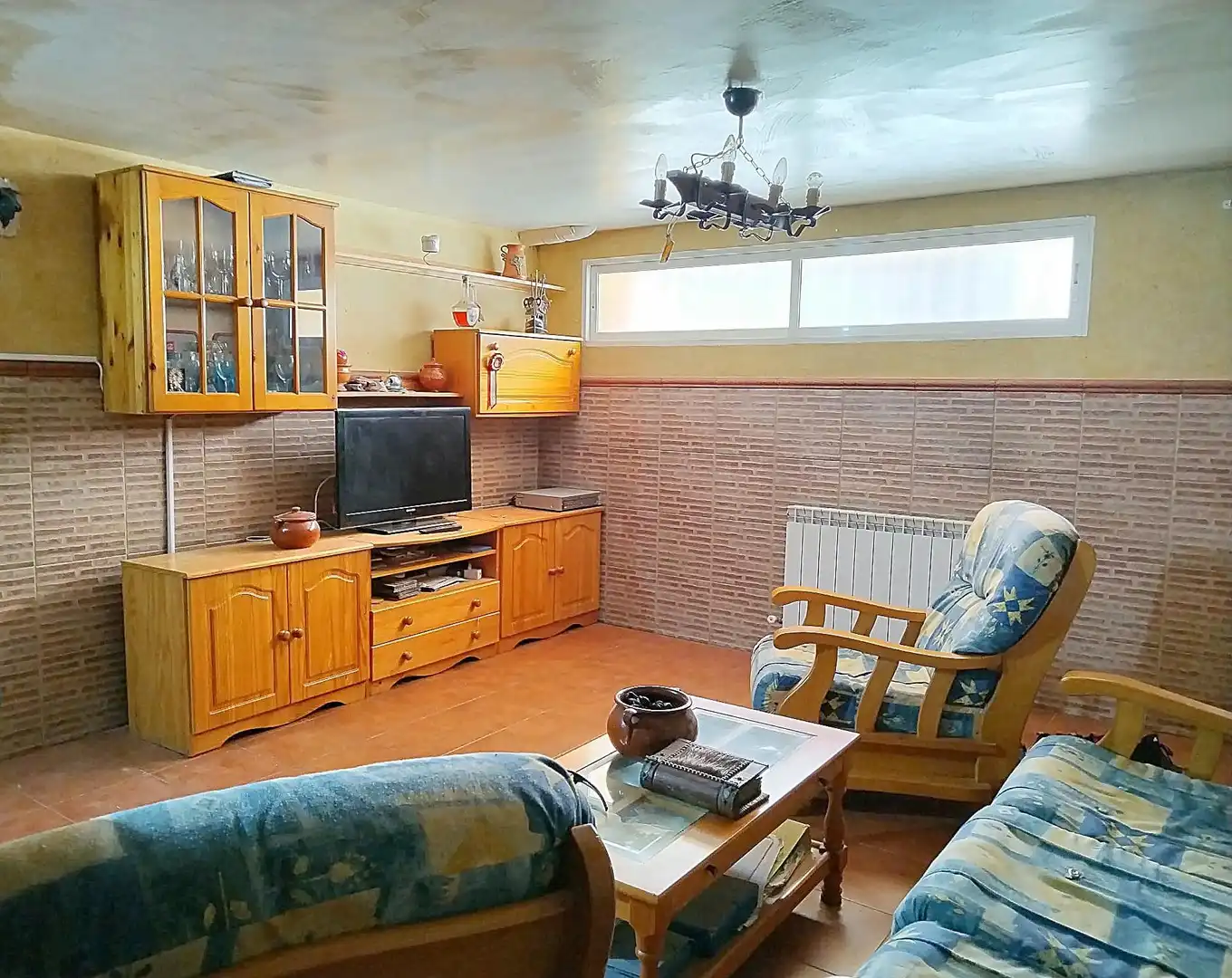 Living room of Houses for sale in Arganda del Rey  with Air Conditioner and Heating