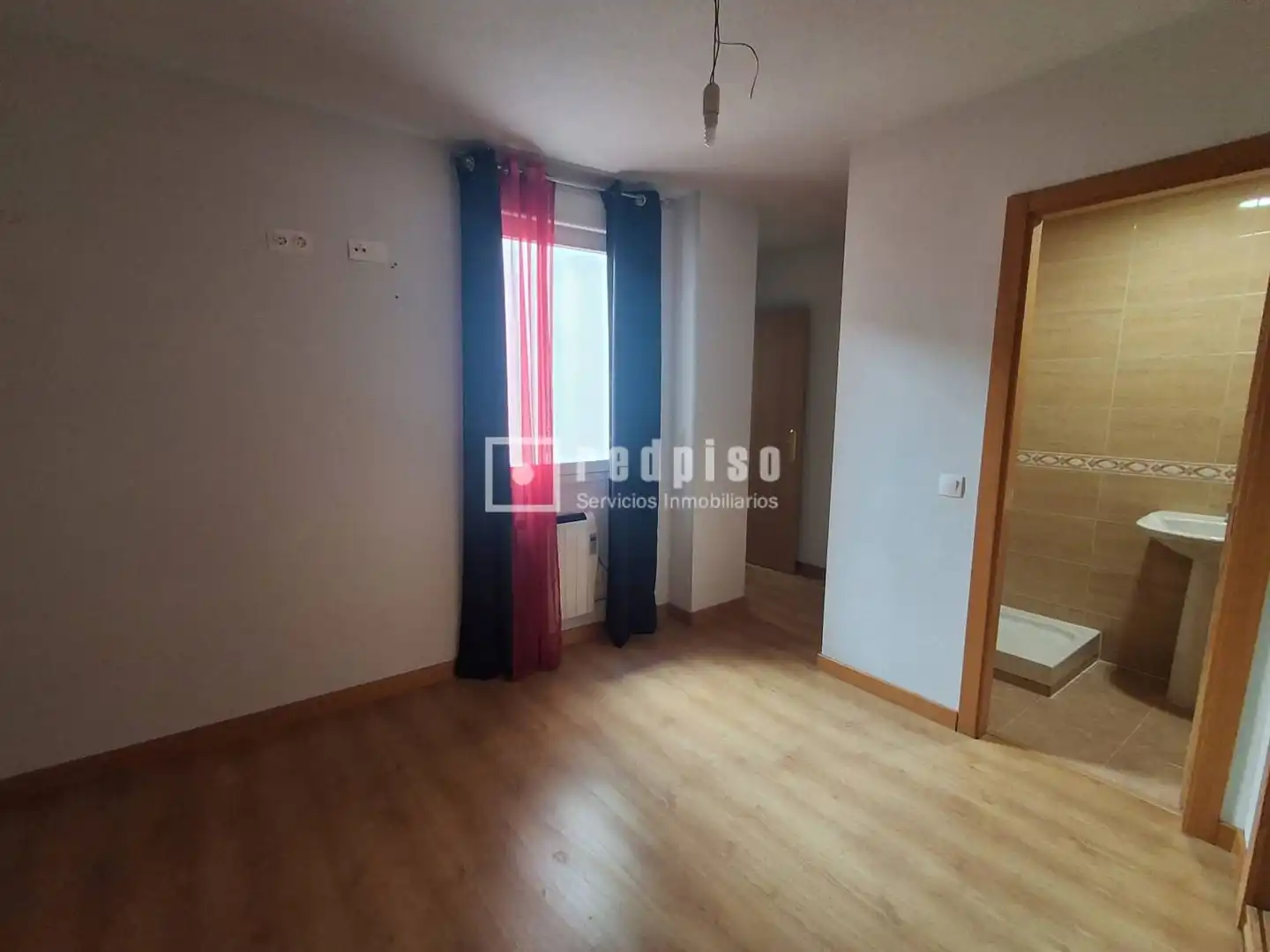 Habitación de Piso en venta en Huecas con Calefacción, Trastero y Amueblado