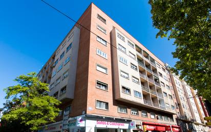 Exterior view of Flat for sale in  Zaragoza Capital  with Air Conditioner, Heating and Parquet flooring