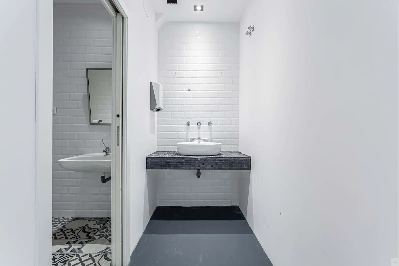 Badezimmer von Geschaftsraum zur Miete in Majadahonda