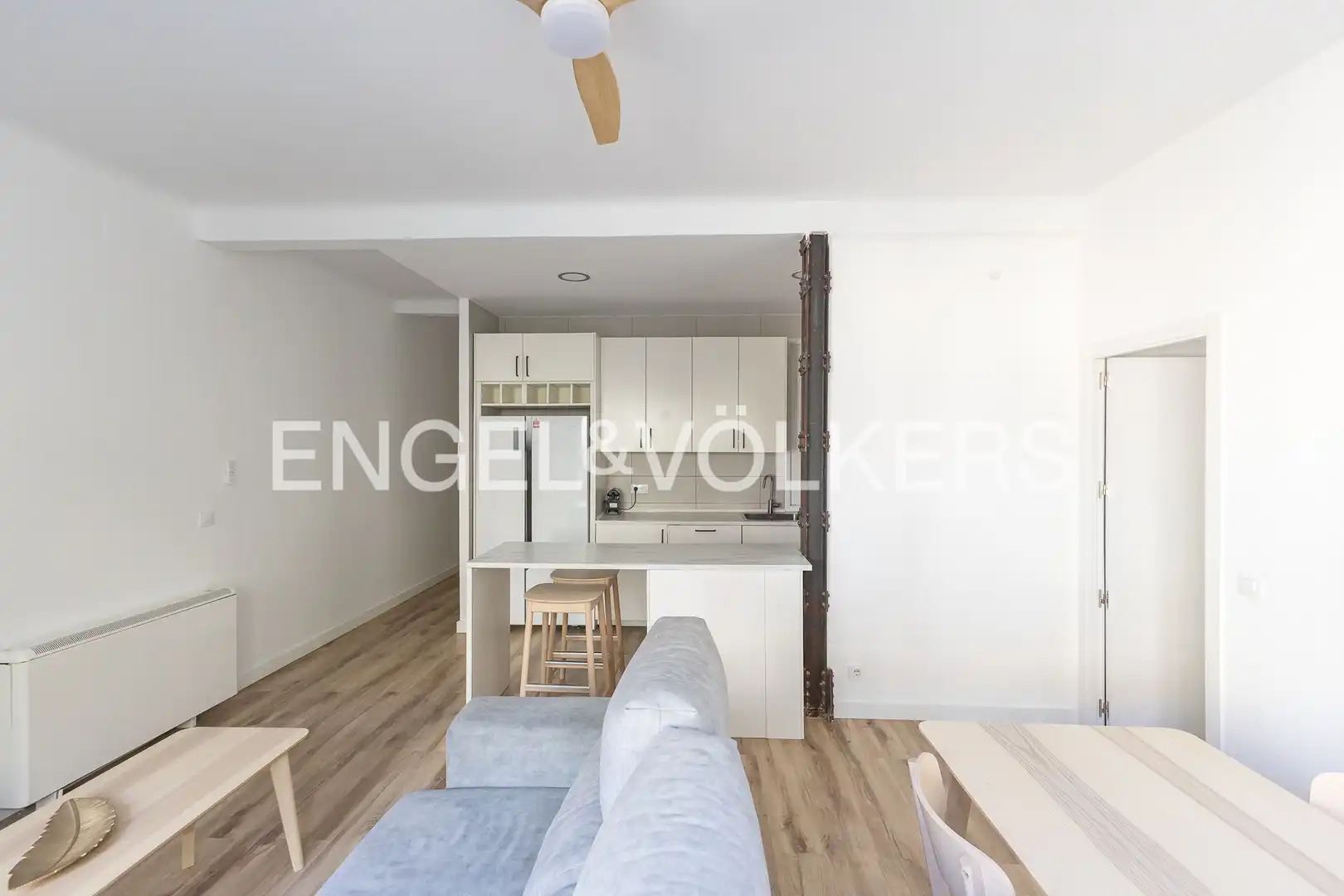 Living room of Flat for rent in Madrid  with Heating, Parquet flooring and Furnished
