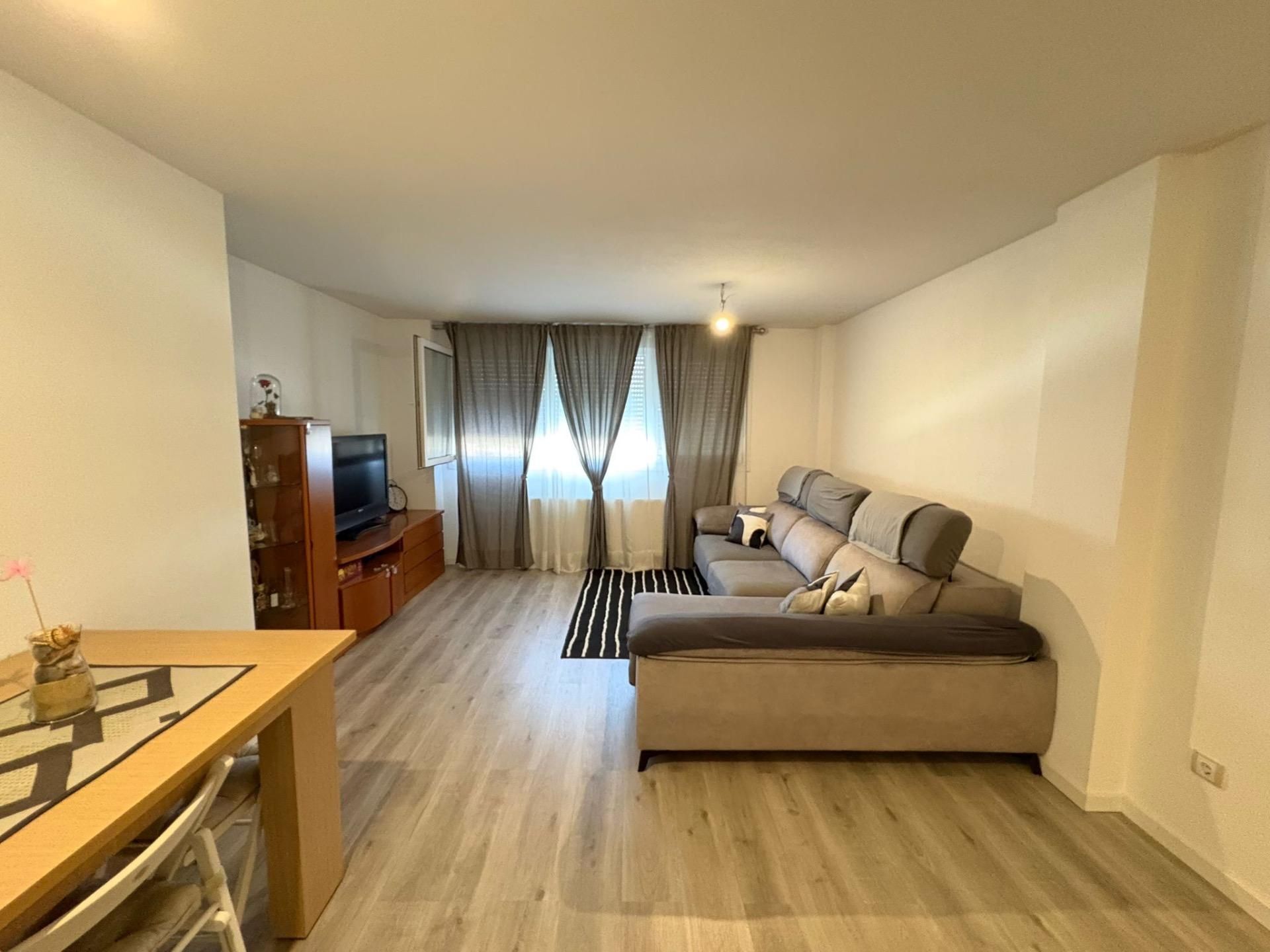 Sala d'estar de Pis en venda en Villalbilla amb Aire condicionat, Calefacció i Traster