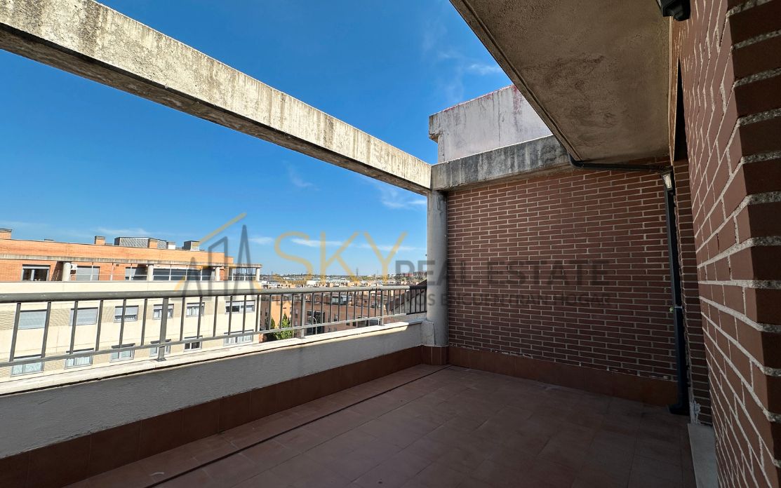 Terrace of Attic for sale in  Madrid Capital  with Air Conditioner, Heating and Terrace