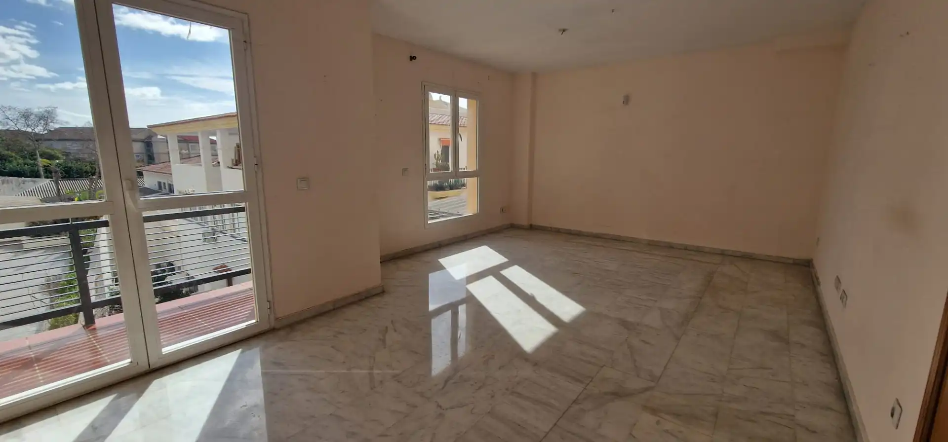 Living room of Flat for sale in Benalmádena  with Terrace