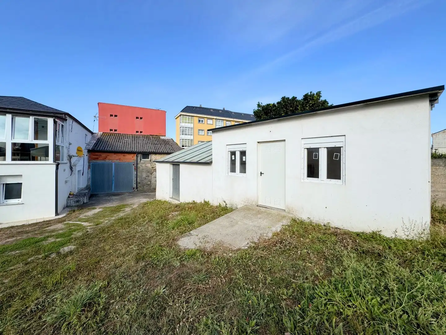 Vista exterior de Casa o xalet en venda en Foz amb Calefacció, Jardí privat i Terrassa