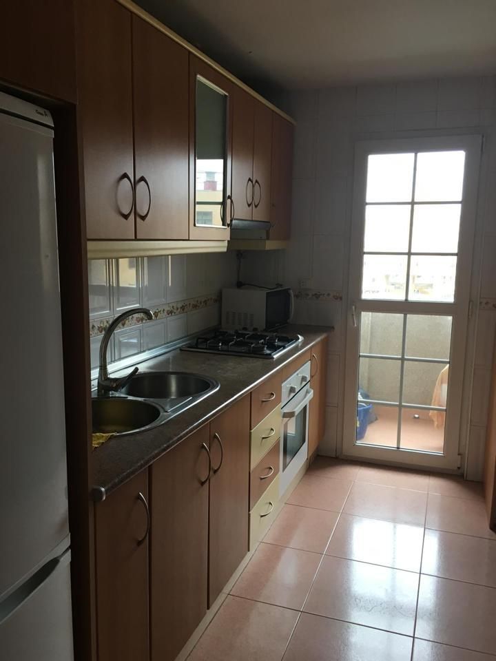 Cocina de Piso de alquiler en  Melilla Capital
