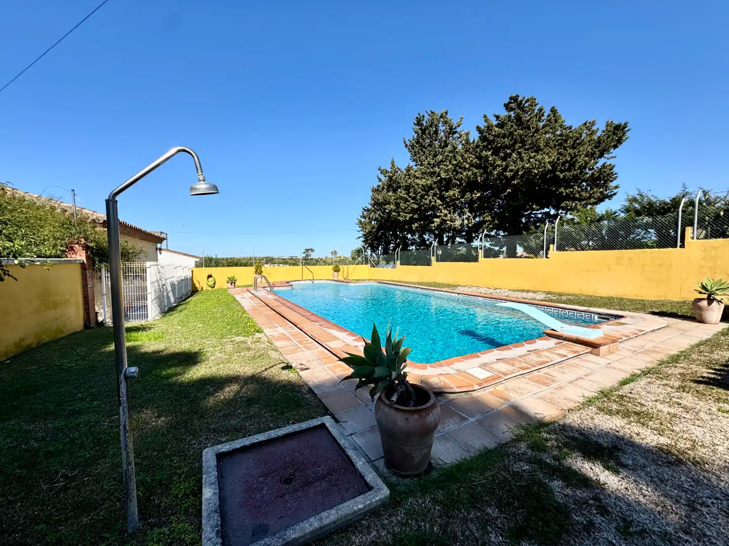 Piscina de Casa o chalet en venta en Chiclana de la Frontera con Aire acondicionado, Calefacción y Jardín privado