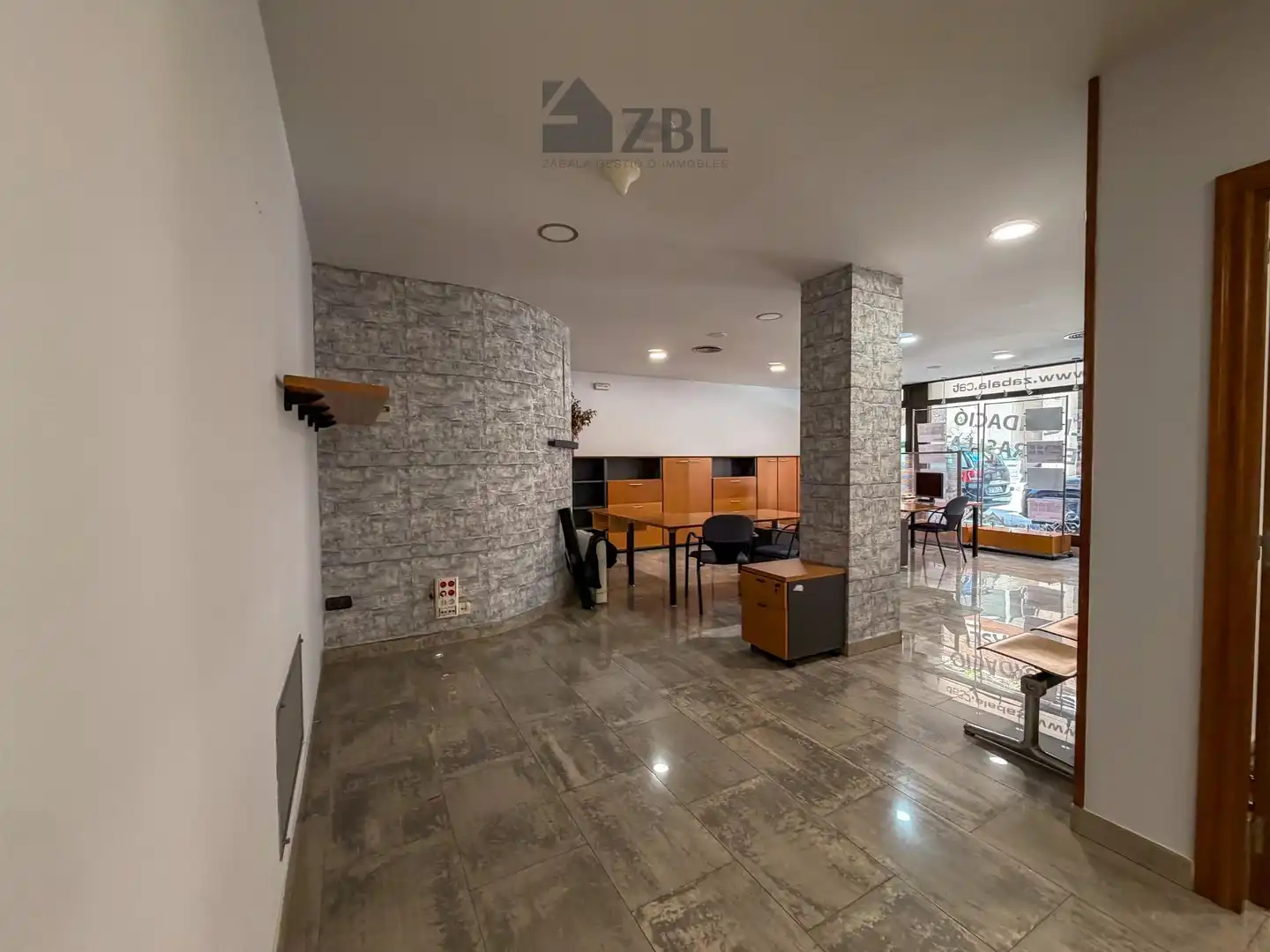 Büro zur Miete in Manresa mit Heizung und Möbliert
