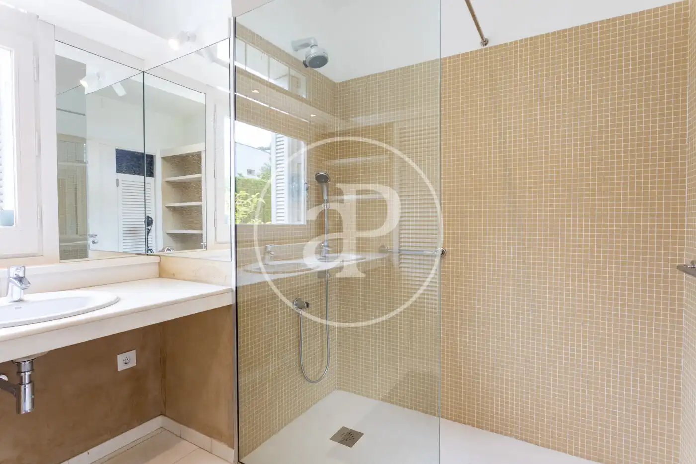 Baño de Casa o chalet de alquiler en Barcelona con Aire acondicionado, Calefacción y Terraza
