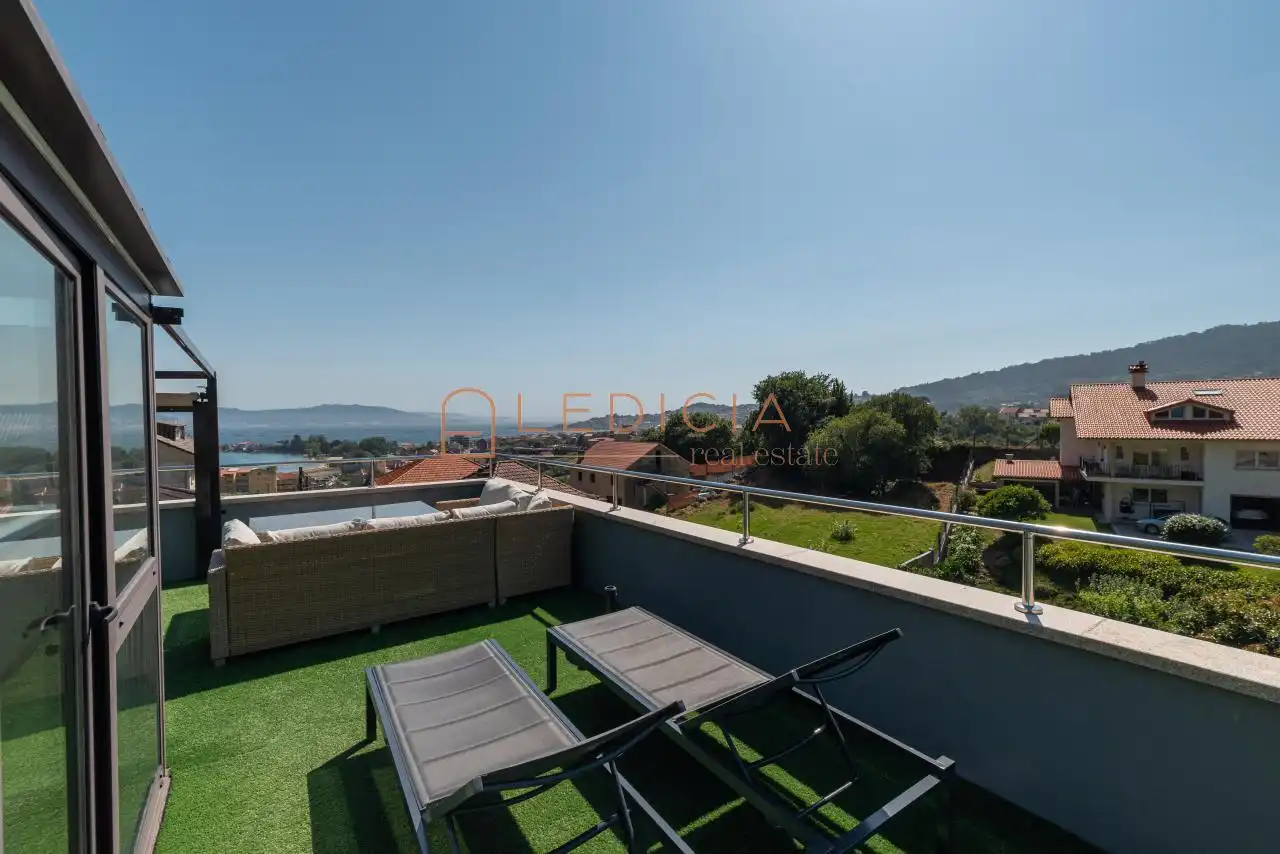 Terrace of Houses for sale in Moaña  with Heating, Private garden and Swimming Pool