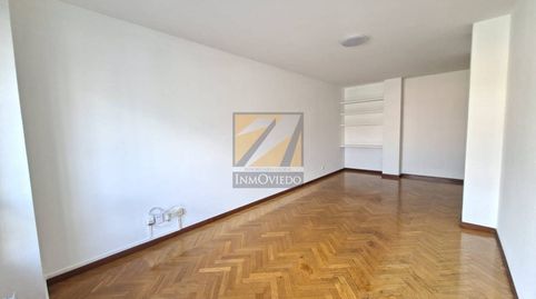 Foto 2 de Pis en venda a Calle Fernando Vela, Milán - Pumarín, Oviedo