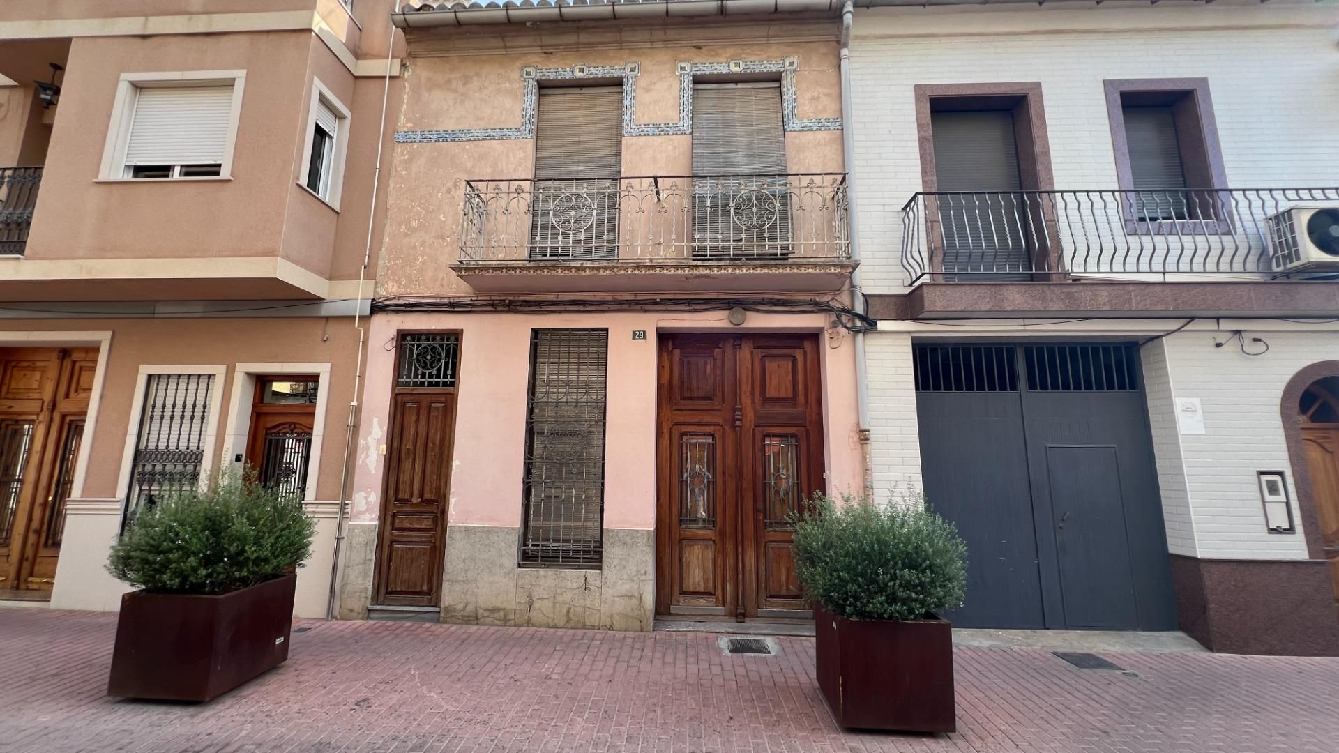 Exterior view of House or chalet for sale in Silla  with Terrace and Storage room